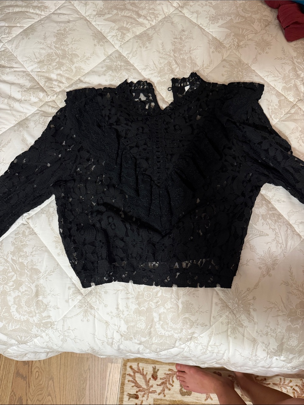 vestique Black Crochet Lace Long-Sleeve Blouse